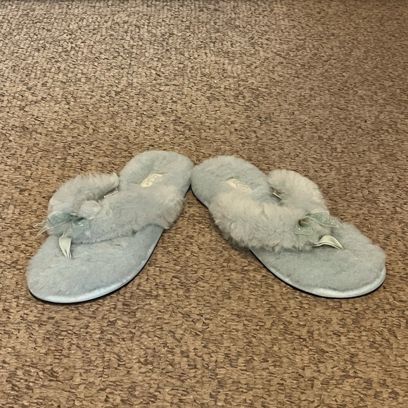 Ugg 5304 Light Blue Flip Flops (Size 7) - Picture 3 of 8